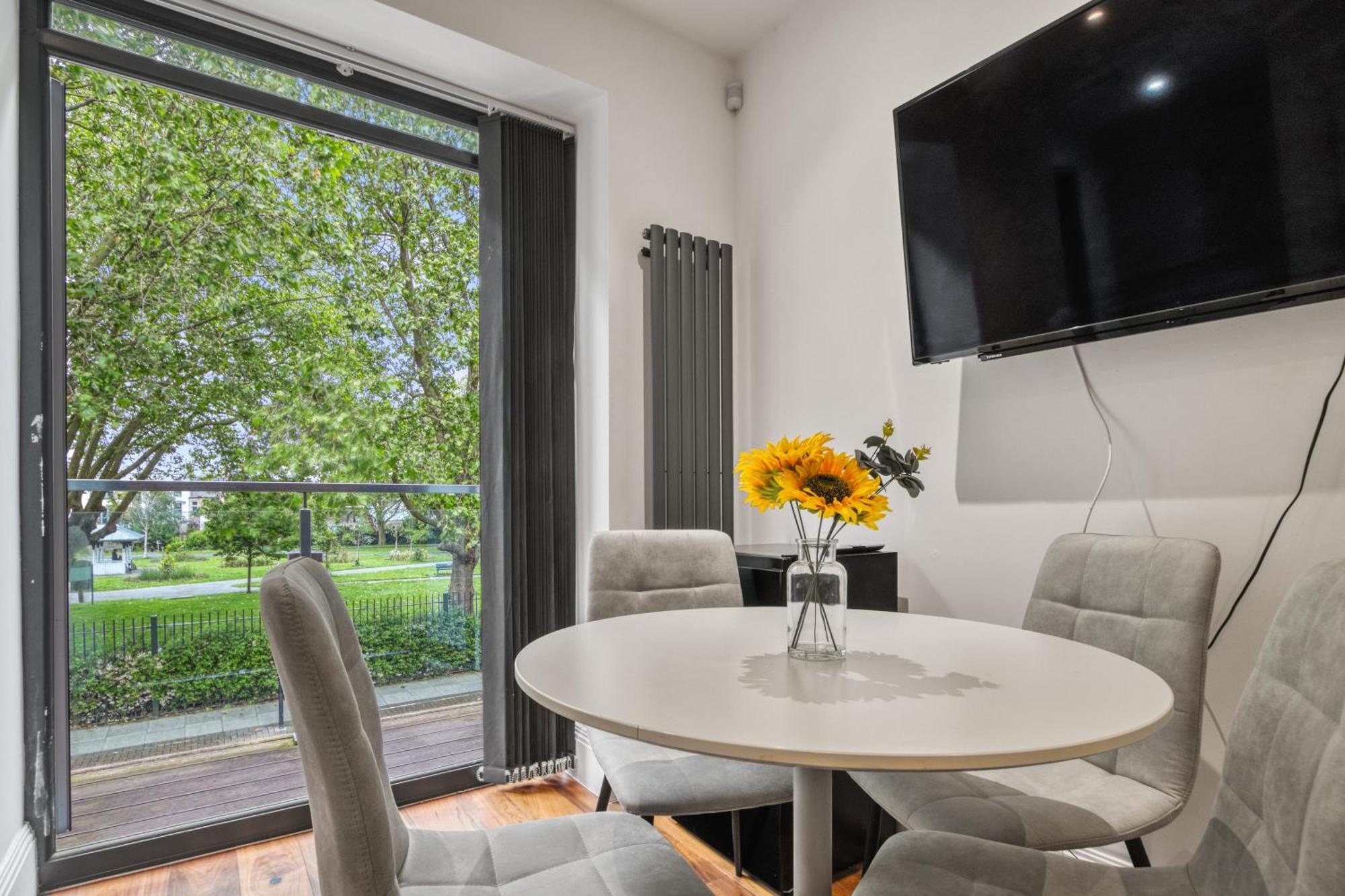 2 Bed 2 Bath Balcony View Wimbledon Tennis Vila Londres Exterior foto